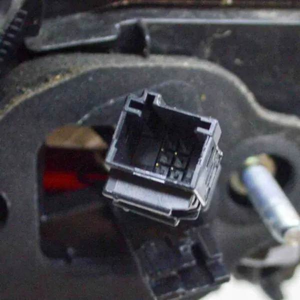 Vänster Bakljus Peugeot 308 II 1.6L 2016 OEM 81250101 image 3