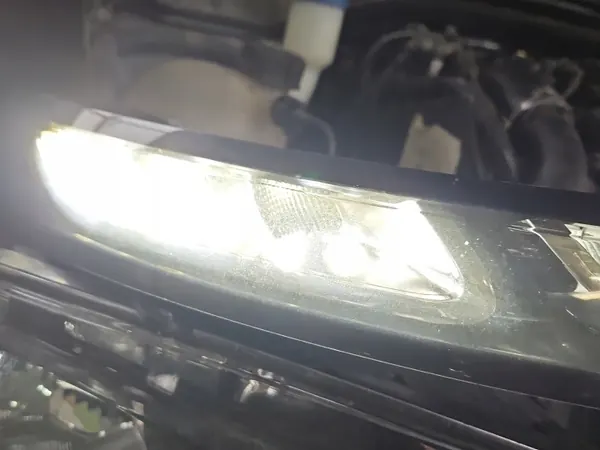 Rechtes Tagfahrlicht OEM 9800910680 für Citroen C4 Cactus image 3