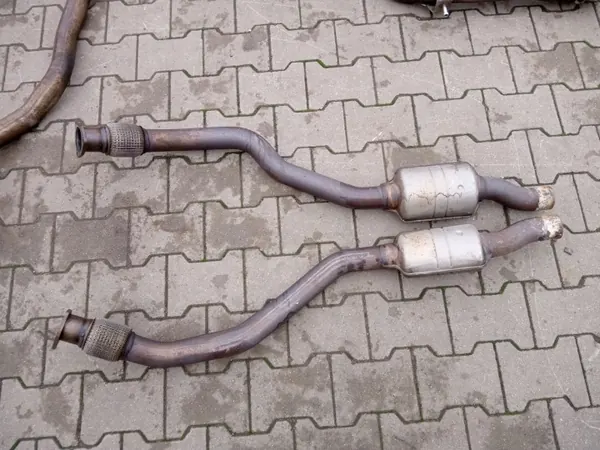Audi OE 8K0253211C Silenciador Central - Usado image 3