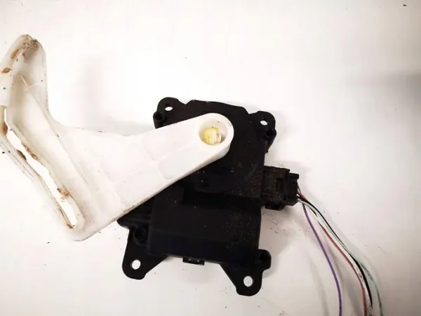 Värmefläppmotor OEM AE0637008930 för Toyota Corolla image 3