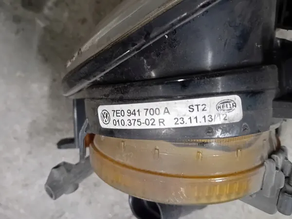 Farol de neblina dianteiro Volkswagen OE 7E0941700A image 2