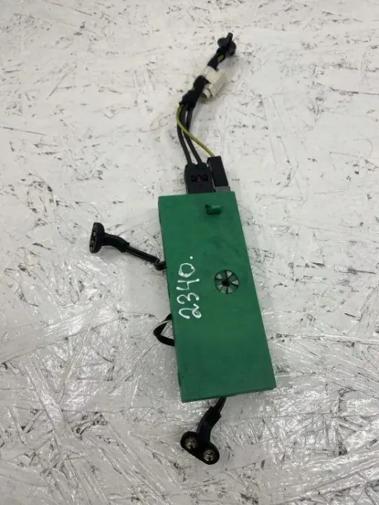 Amplificateur Antenne Jaguar XF OEM 8X2318C847 image 3