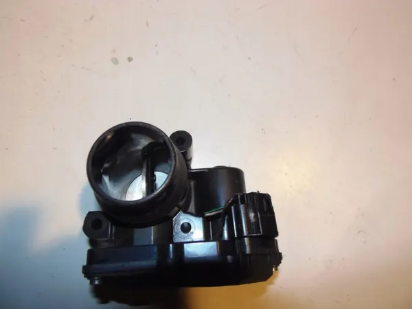 Corps de papillon OEM A2C53350753 pour Renault Scenic III image 2