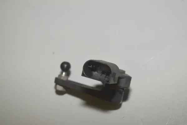 Sensor de nivel trasero derecho OEM 37146895467 BMW iX3 image 4