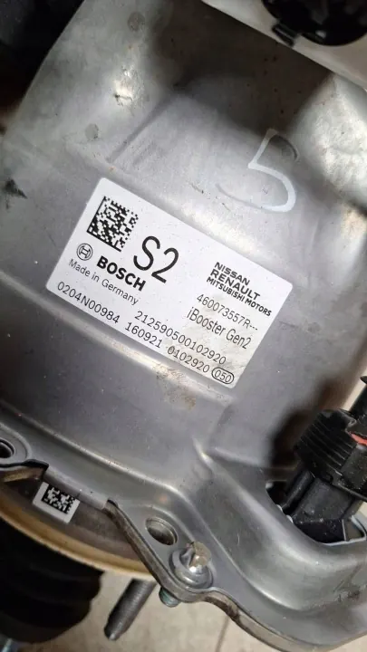 Servofreno usado OEM 460073557R para Renault Megane image 3