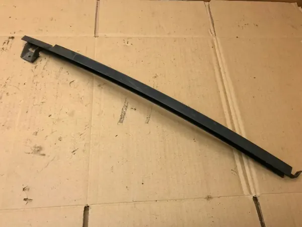 OEM 193839409 Moldura vidro porta traseira esquerda image 4