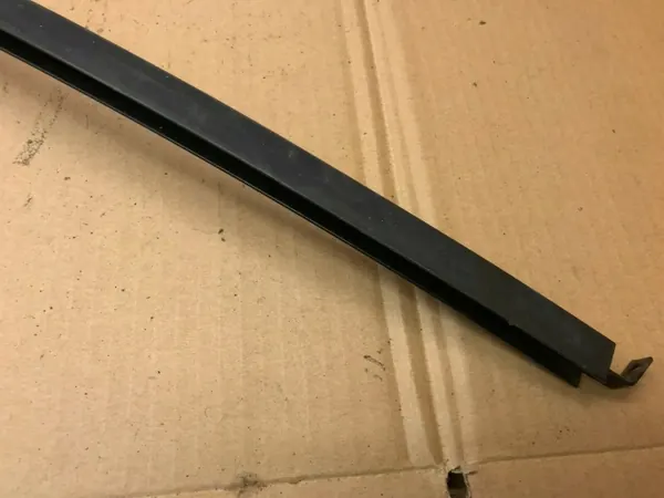 OEM 193839409 Moldura vidro porta traseira esquerda image 5