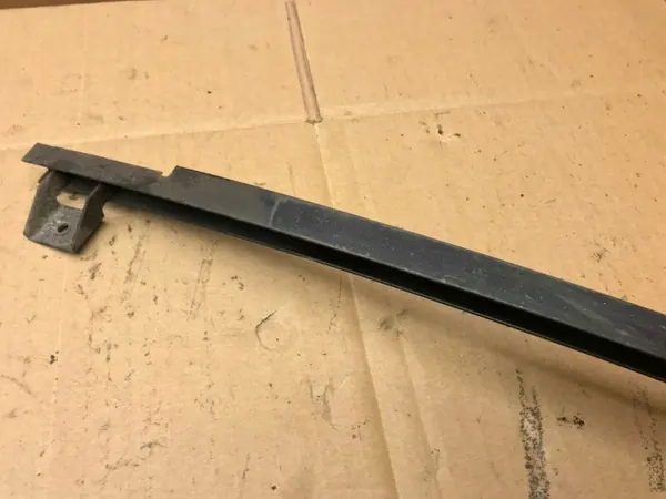 OEM 193839409 Moldura vidro porta traseira esquerda image 6