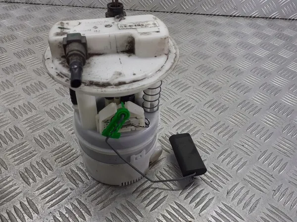 Brandstofpomp Drijver Dacia Sandero 1.4 8200903683 image 2