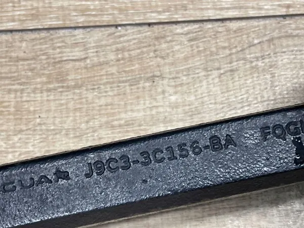 Jaguar E-Pace 2019 Framhjulsram OEM J9C33C156BA image 4