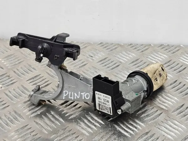 Fiat OE OEM 01098400 Interrupteur d'Allumage Usagé image 2