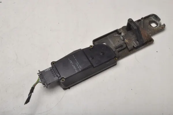 Audi Q5 Heckklappenstütze OEM 4F9827383D - Gebraucht image 2