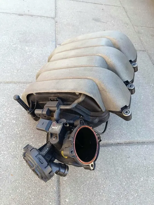 Audi A6 C6 3.2 FSI Ansaugkrümmer OE 06E133210C image 5