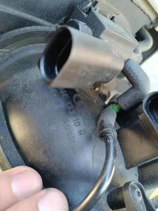 Audi A6 C6 3.2 FSI Ansaugkrümmer OE 06E133210C image 6