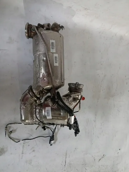 Catalizador Mercedes OEM A6541408401 - Usado image 2