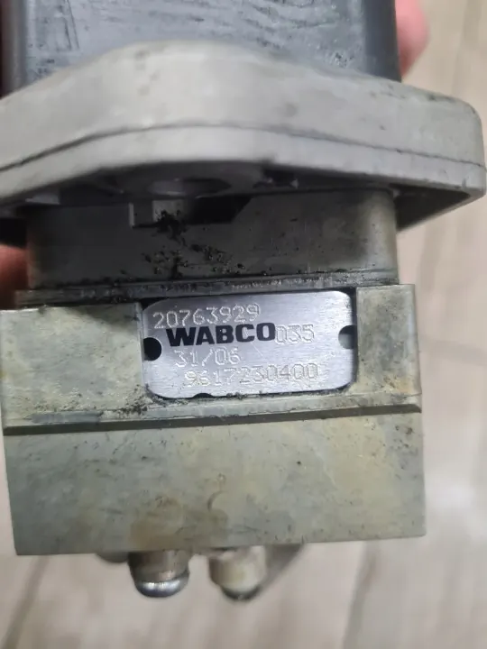 Handbromsventilspak OEM 20763929 för Volvo FL FE image 3