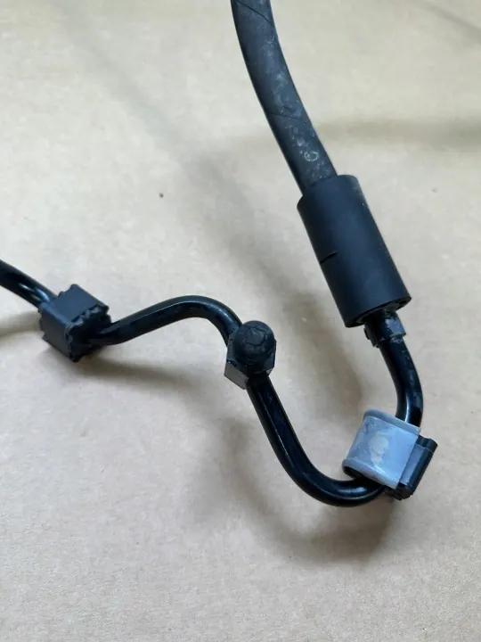 Mercedes SL550 R230 Slang OEM a2303200054 image 4