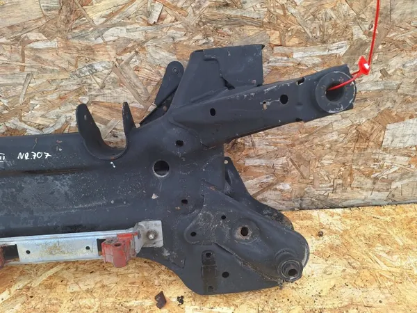 Vorderer Querträger OEM AVN16236 für Renault Master image 3