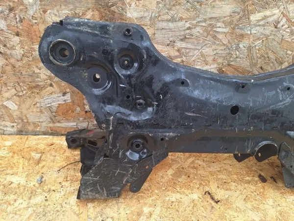 Vorderer Querträger OEM AVN16236 für Renault Master image 6