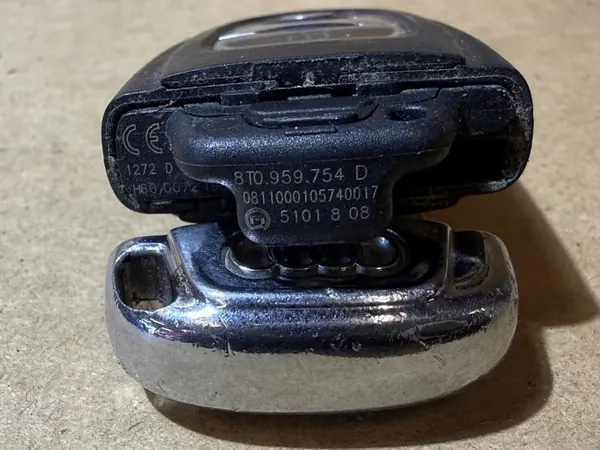 Télécommande Audi OEM 8T0959754D - État Utilisé image 6