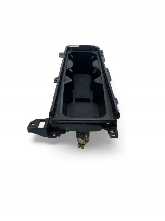 Volvo XC90 Dryckeshållare OEM 31389958 Instrumentpanel image 3