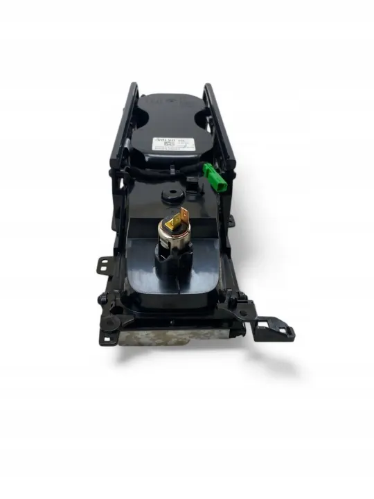 Volvo XC90 Dryckeshållare OEM 31389958 Instrumentpanel image 5