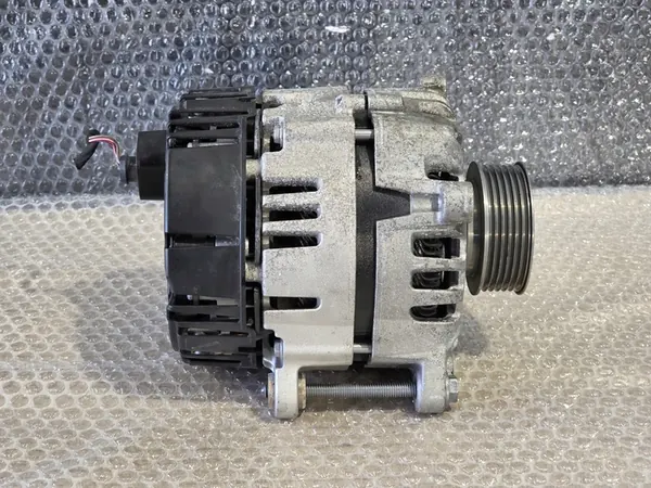 Vaihtovirtageneraattori 2.0 Diesel VW Audi Skoda Seat Cupra image 3