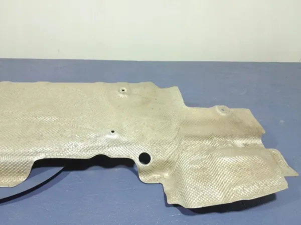 Mercedes GLA W156 Abgashitzeschild OEM A2466821300 image 3