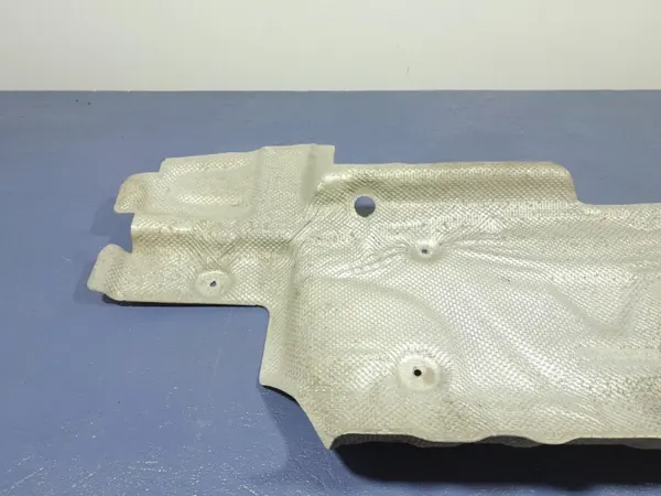 Mercedes GLA W156 Abgashitzeschild OEM A2466821300 image 4