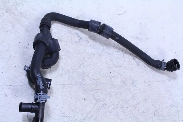 SKODA SCALA LIFT 1.0 TSI Vesiputki 2Q0122051BL image 3