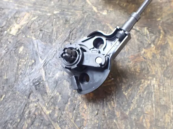 Câble de capot OEM BTU1632 pour Hyundai Elantra VII image 3
