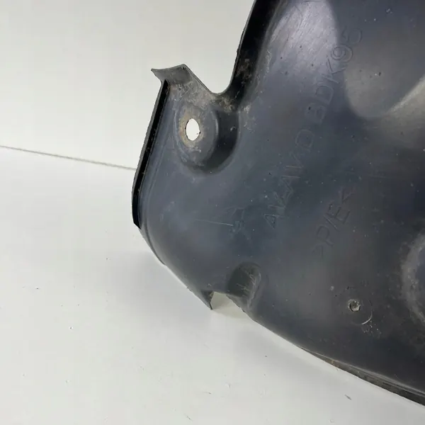 Oikea etupyöräkaari RENAULT MEGANE III OE 638446673R image 2