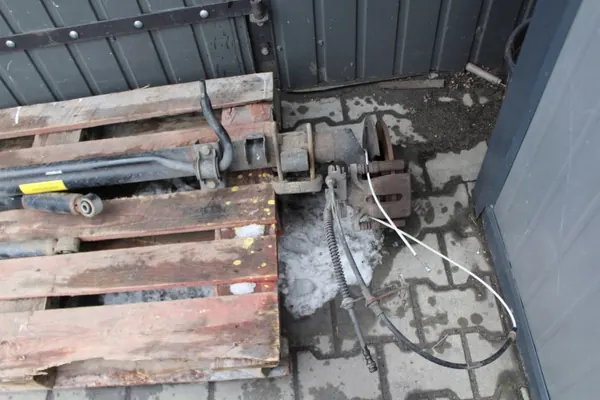 VW Caddy Hinterachsschwinge OEM 2K5500051BT image 4