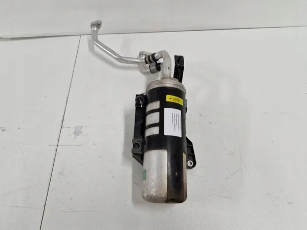 Nissan Leaf I AC Lauhdutin Kuivain Putki 447900-0174 image 2