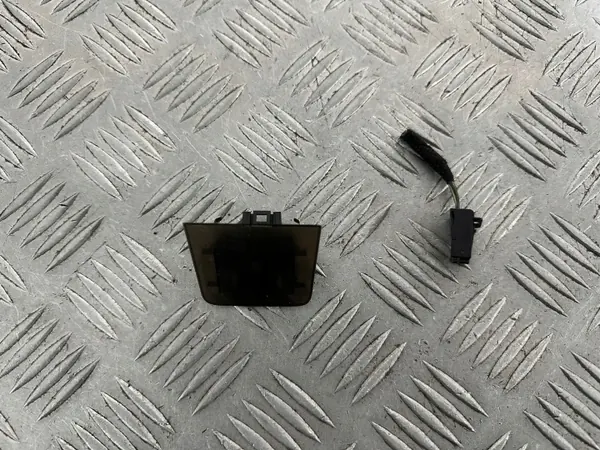 Skoda Fabia III Aurinkosensori Liitin OEM 6V0907451A image 2