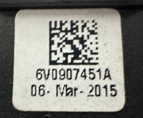 Skoda Fabia III Aurinkosensori Liitin OEM 6V0907451A image 7