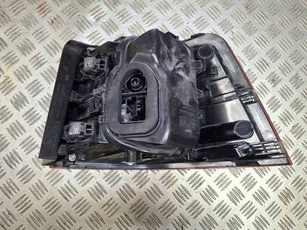 VW Sharan II 7N LIFT Lámpara Trasera LED Izquierda 7N0945207 image 3