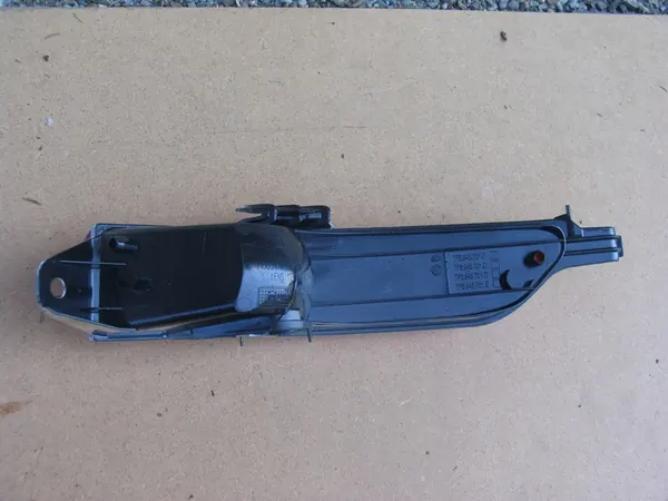 Vasen Takavalo VW Touareg 7P image 3