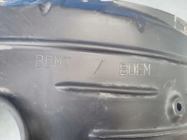 Aile avant droite Mazda OE BDMT/BDEN d'occasion image 8