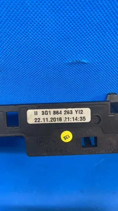 OEM 3G1864263 Keskikonsolin Peite VW Passat B8 image 5
