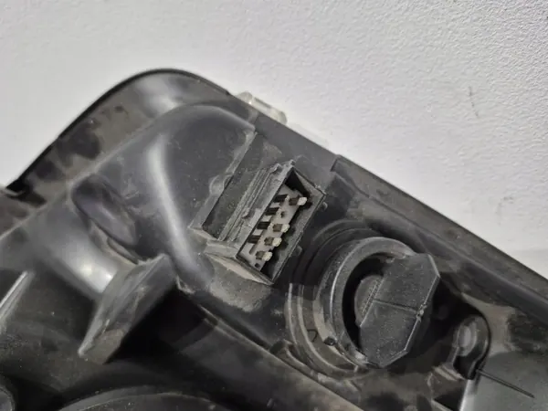 OEM 41981748 Oikea etuvalo Citroen C2:lle 03-09 image 4