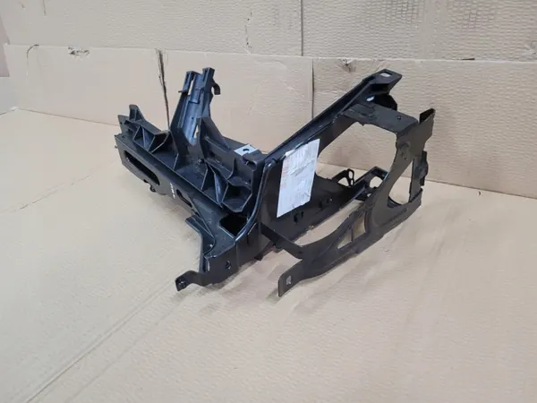 Valaisinkiinnike Oikea Etu BMW 5 OEM 51647200778 image 3