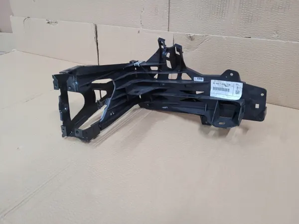 Valaisinkiinnike Oikea Etu BMW 5 OEM 51647200778 image 6