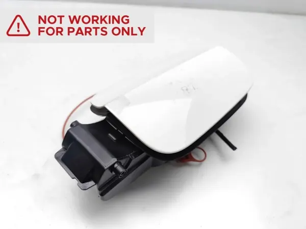 Audi A5 Polttoainelippa OEM 8W8809906 - Käytetty kunto image 3