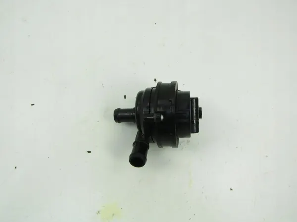 Pompe à eau Jaguar I-PACE OEM J9D3-18D475-AA image 2