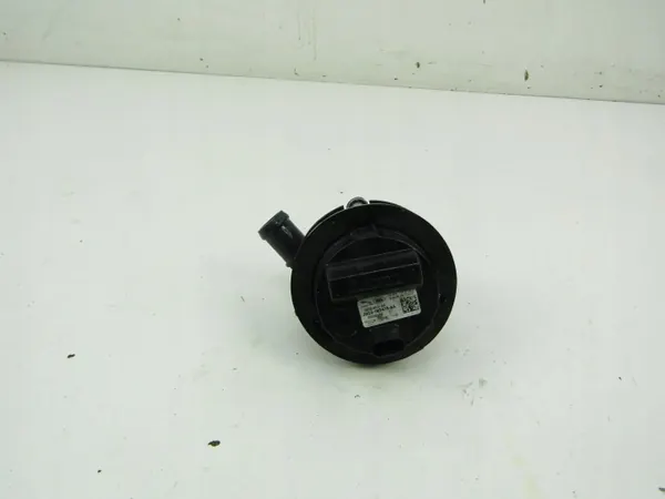 Pompe à eau Jaguar I-PACE OEM J9D3-18D475-AA image 3