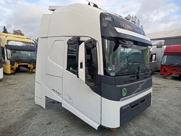 Volvo FH4 Globetrotter XL Cabine OEM 85135364 - Gebruikt image 4