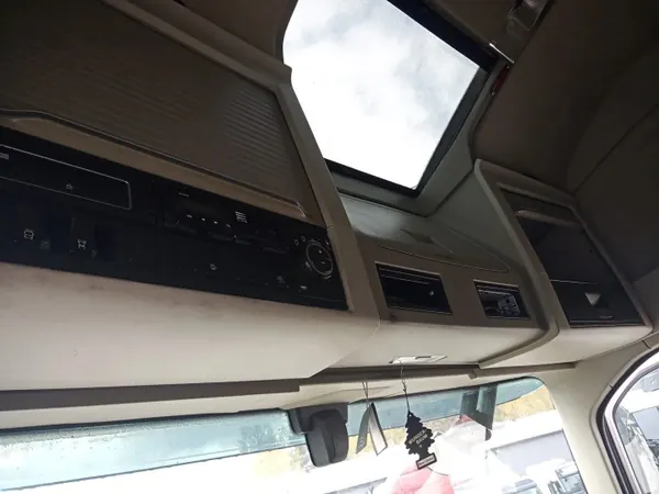 Volvo FH4 Globetrotter XL Cabine OEM 85135364 - Gebruikt image 8