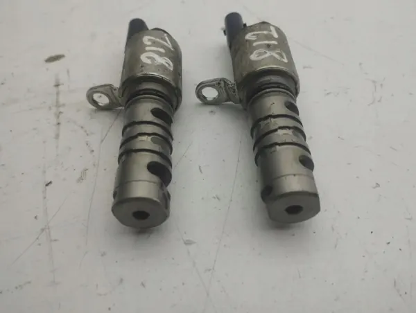Válvula sensor árvore de cames OEM 04E906455D - Usado image 3