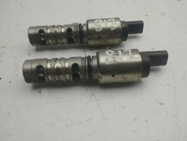 Válvula sensor árvore de cames OEM 04E906455D - Usado image 6